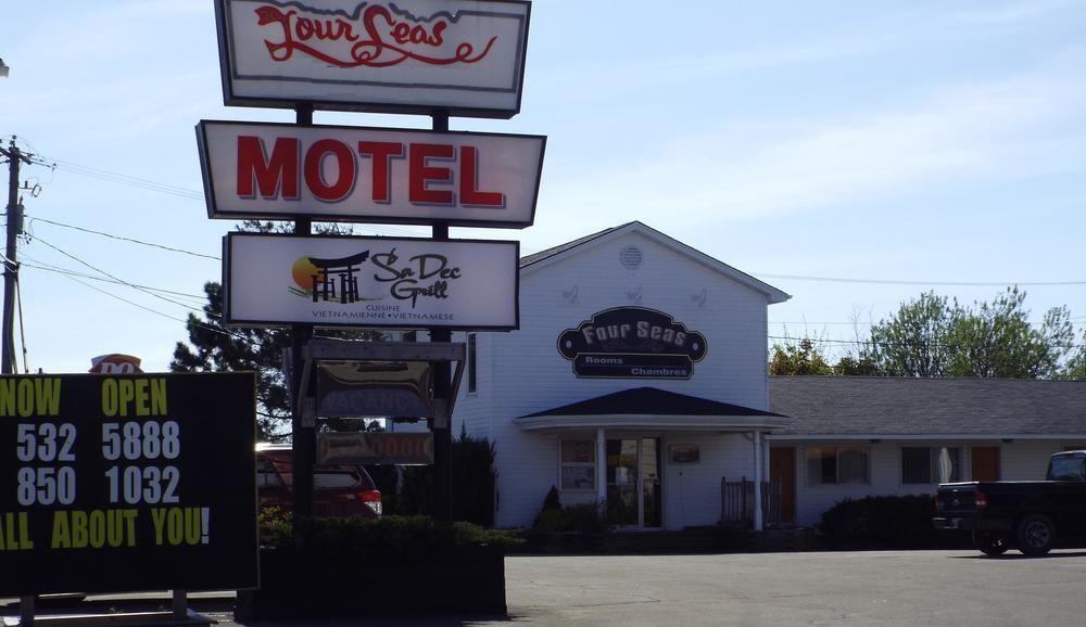 Four Seas Beach Motel Shediac Exterior photo